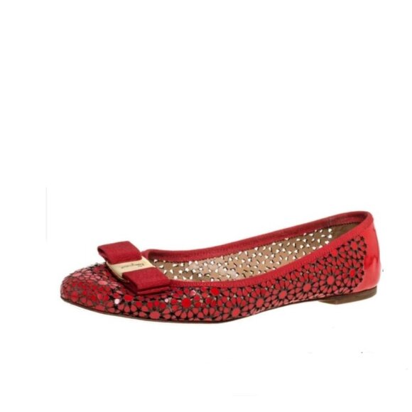 Salvatore Ferragamo Italy Tooled Floral Patent Leather Varina Bow Ballet Flats - Picture 1 of 16